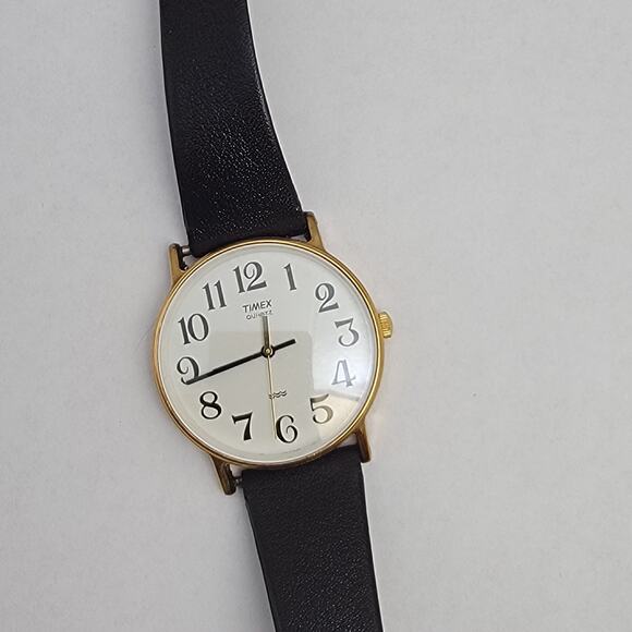 Vintage Watches Timex Quartz Gold Case Watch with Bold Dial & Leather Band - Picture 5 of 10